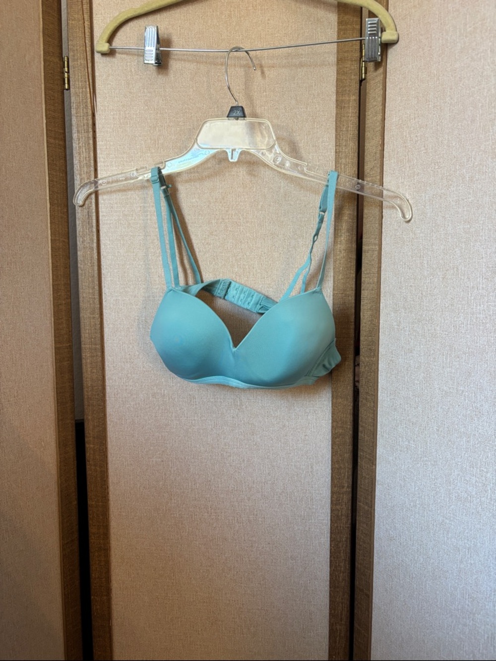 FINAL MARKDOWN Seamless Light Teal T-Shirt Bra - Women Intimates 36A